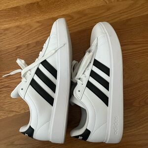 adidas Men’s White Sneakers with Black Three-Stripes Accent